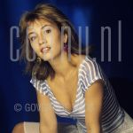 10-09-1987 Nada van Nie at studio in Amsterdam, on behalf of movie Honneponnetje.

[keywords]Posed, Half Length, Eyecontact[/keywords]